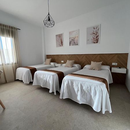 Hostal Parador De Los Llanos Torreorgaz 外观 照片