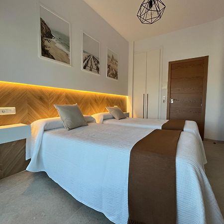 Hostal Parador De Los Llanos Torreorgaz 外观 照片