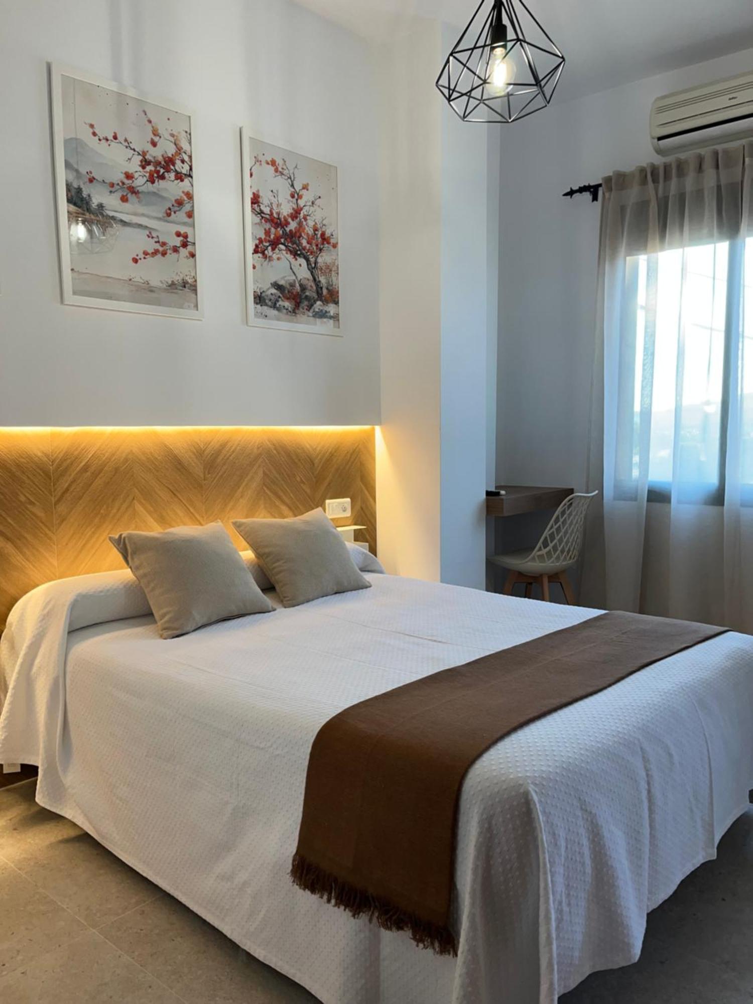 Hostal Parador De Los Llanos Torreorgaz 外观 照片