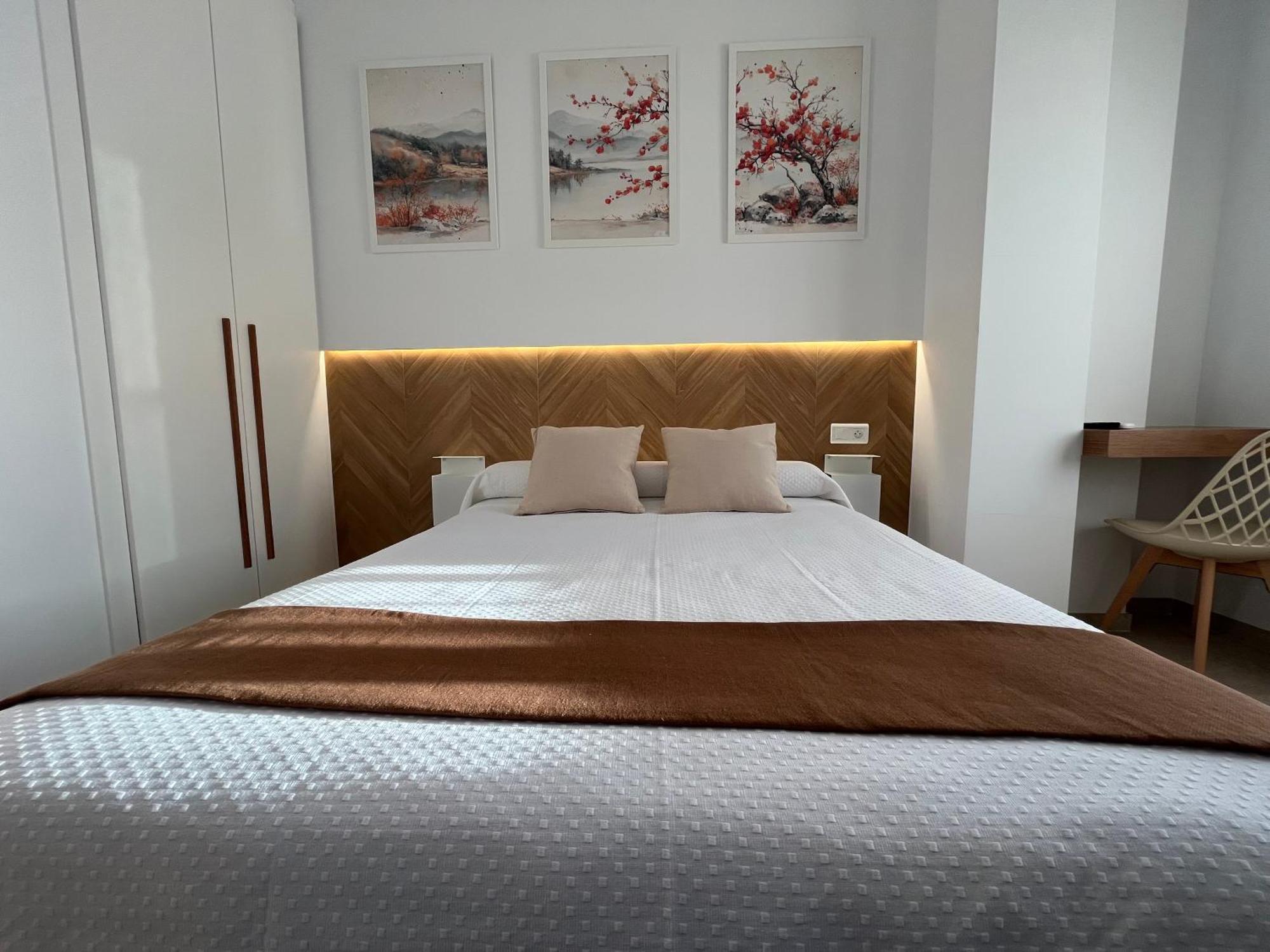 Hostal Parador De Los Llanos Torreorgaz 外观 照片